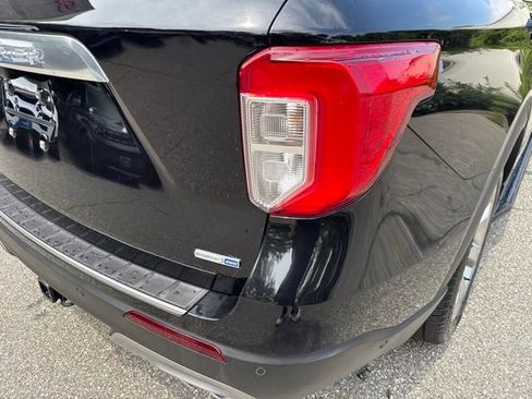 Used 2020 Ford Explorer Platinum w/ Premium Technology Package AWD/4WD image 39