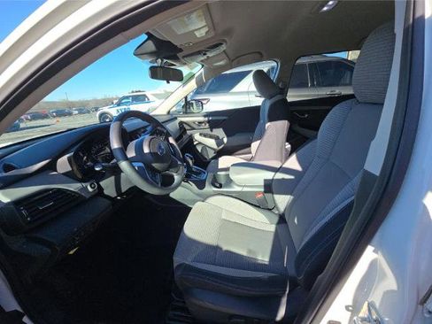 Used 2024 Subaru Outback Premium image 5