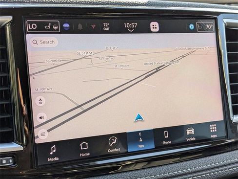 Certified 2024 Chrysler Pacifica Limited image 21