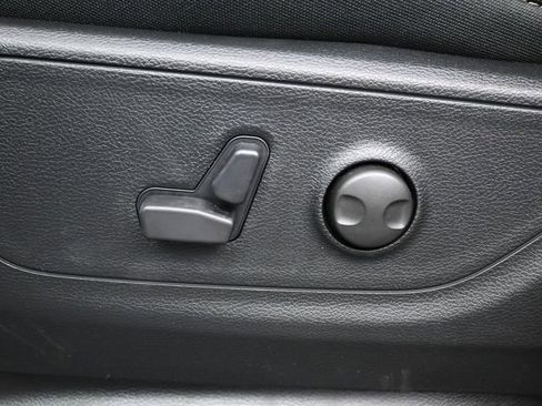 New 2026 RAM 1500 Big Horn w/ Night Edition image 11