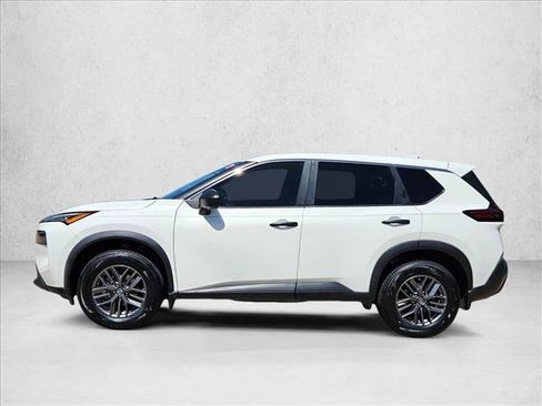 Used 2021 Nissan Rogue S FWD image 7