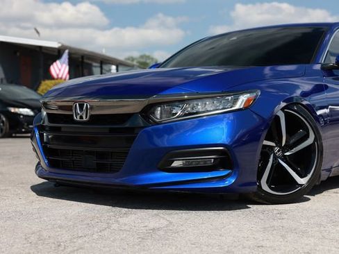 Used 2018 Honda Accord Sport image 28
