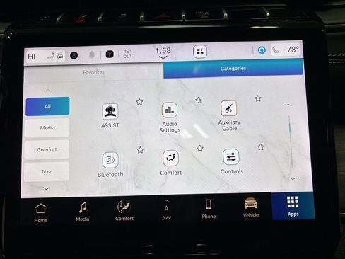 Used 2024 Jeep Grand Cherokee Limited w/ Black Appearance Package image 21