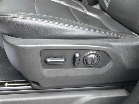 Used 2019 GMC Sierra 1500 SLT w/ SLT Premium Package image 10