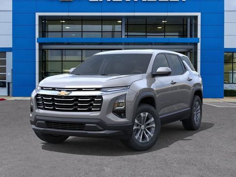 New 2026 Chevrolet Equinox LT w/ Convenience Package II FWD image 6