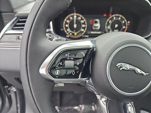 New 2026 Jaguar F-PACE R-Dynamic S AWD/4WD image 15
