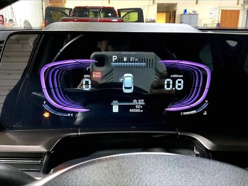 Used 2024 Kia Telluride S image 22