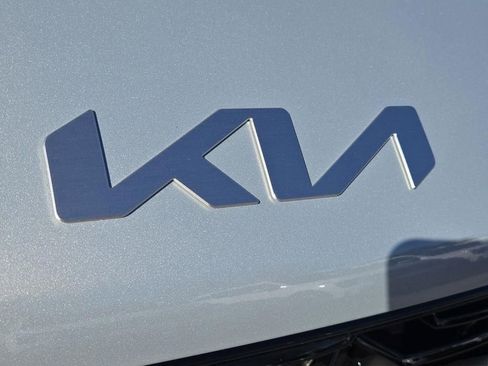 New 2026 Kia Sorento S AWD/4WD image 4
