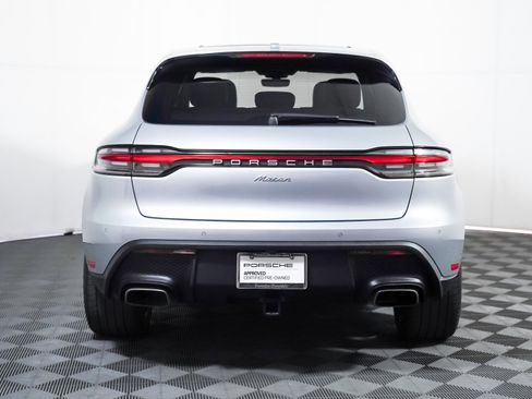 Certified 2022 Porsche Macan w/ Premium Package Plus image 11