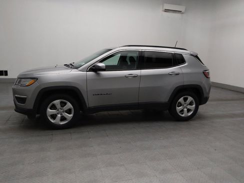 Used 2021 Jeep Compass Latitude FWD image 2