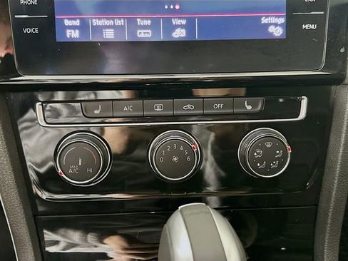 Used 2018 Volkswagen GTI SE w/ SE Leather Package image 16