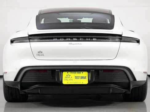Used 2022 Porsche Taycan image 11