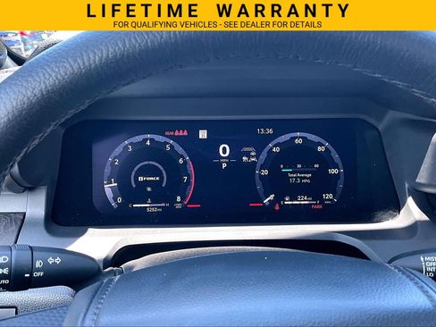 Used 2025 Toyota Tacoma Limited AWD/4WD image 26