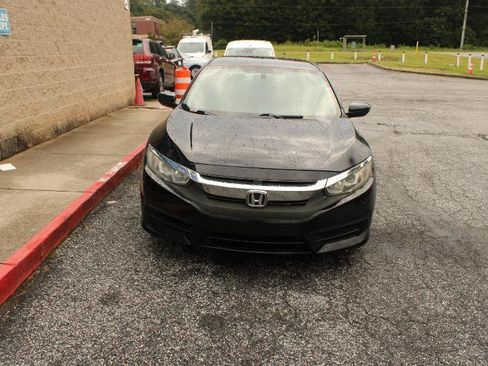 Used 2018 Honda Civic LX image 2