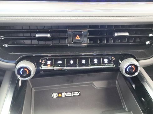 New 2026 Chevrolet Suburban Premier w/ Sun And Tow Package image 27