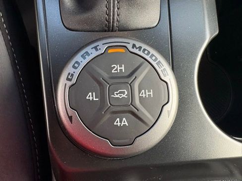 New 2025 Ford Bronco Badlands image 27