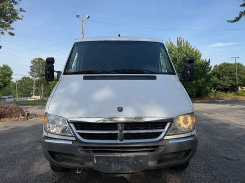 Used 2006 Dodge Sprinter 2500 w/ PWR Convenience Group RWD image 2