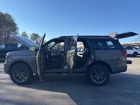 New 2026 Ford Expedition Platinum w/ Stealth Appearance Package image 27