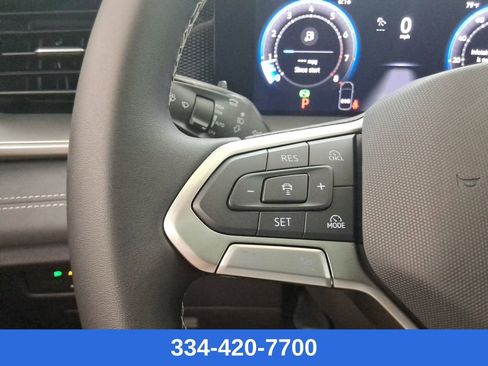 New 2025 Volkswagen Tiguan SE AWD/4WD image 25