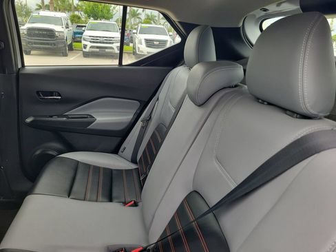 Used 2023 Nissan Kicks SR w/ SR Premium Package FWD image 11