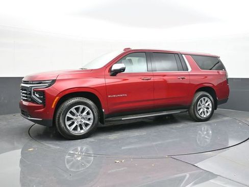 New 2025 Chevrolet Suburban Premier image 8