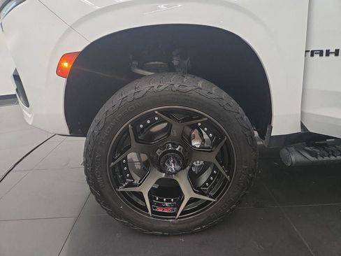 Used 2024 Chevrolet Tahoe Z71 w/ Luxury Package image 54