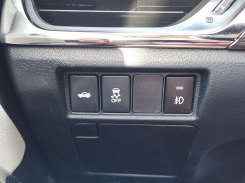 Used 2015 Toyota Avalon XLE Premium image 26