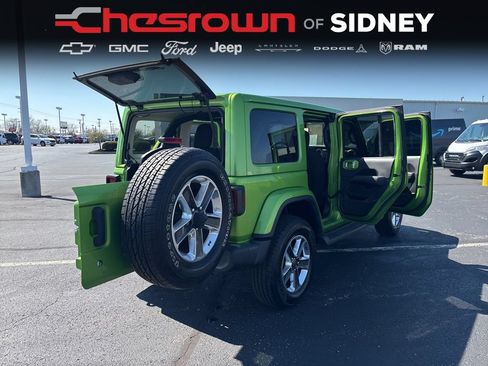 Used 2019 Jeep Wrangler Unlimited Sahara w/ Uconnect 4C Nav & Sound Group AWD/4WD image 18