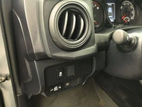 Used 2023 Toyota Tacoma SR AWD/4WD image 15
