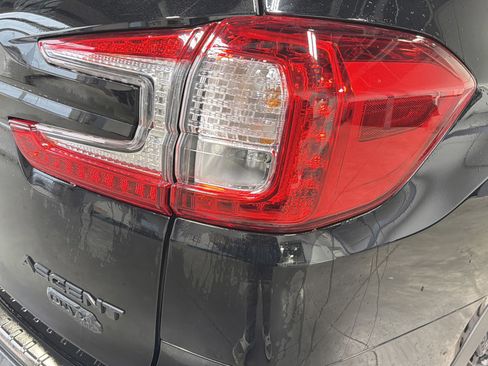 Certified 2025 Subaru Ascent Onyx Edition AWD/4WD image 17
