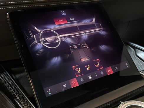 New 2026 Cadillac Escalade V w/ LPO, ONYX Package image 40