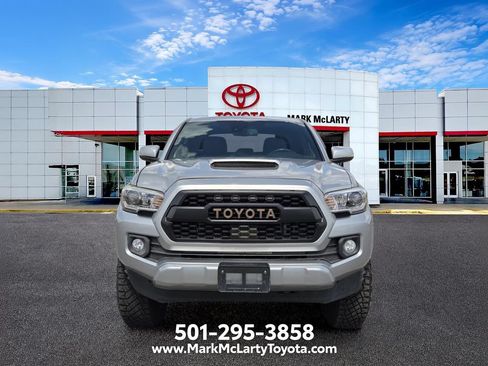 Used 2022 Toyota Tacoma TRD Sport w/ Technology Package AWD/4WD image 8