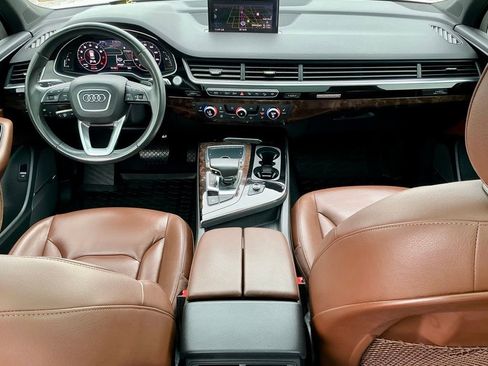 Used 2019 Audi Q7 3.0T Premium Plus w/ Premium Plus Package AWD/4WD image 32