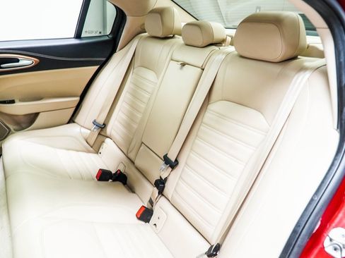 Used 2018 Alfa Romeo Giulia Ti w/ Quick Order Package 22X Lusso image 40