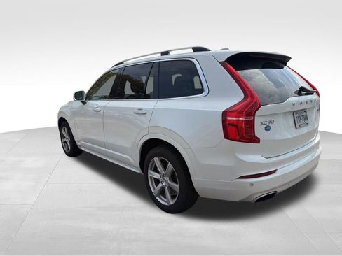 Used 2019 Volvo XC90 T6 Momentum image 3