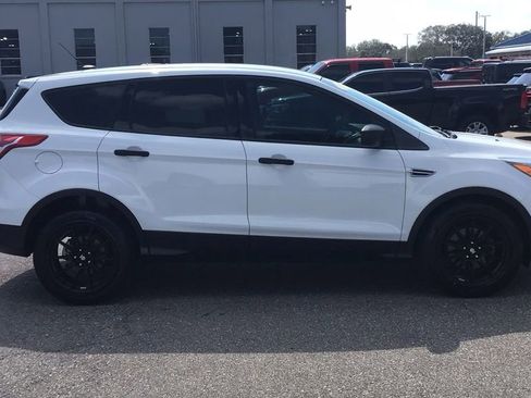 Used 2015 Ford Escape S image 4