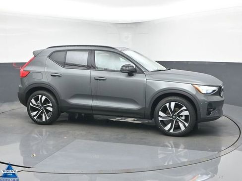 New 2026 Volvo XC40 B5 Ultra w/ Climate Package image 1