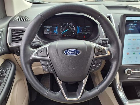 Used 2024 Ford Edge Titanium w/ Equipment Group 301A image 18