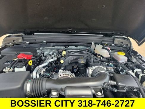Used 2024 Jeep Wrangler Unlimited Sahara w/ Safety Group AWD/4WD image 30