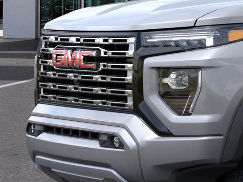 New 2026 GMC Canyon Denali image 13