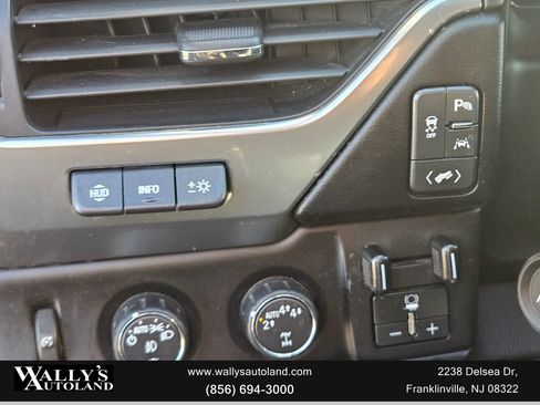 Used 2019 Chevrolet Suburban Premier image 30