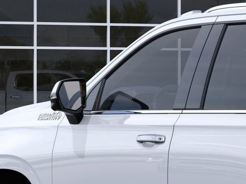 New 2026 Chevrolet Tahoe High Country AWD/4WD image 12