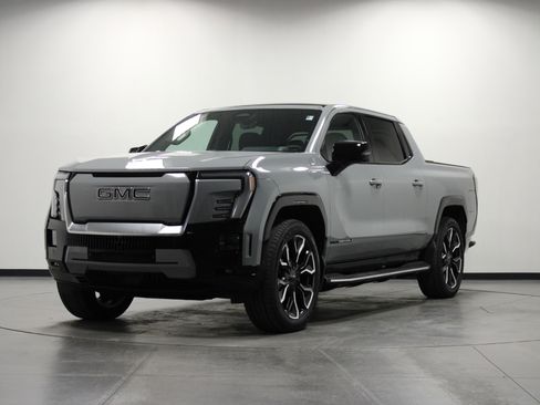Used 2024 GMC Sierra EV Denali image 7