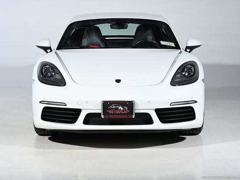Used 2018 Porsche 718 Cayman S RWD image 2