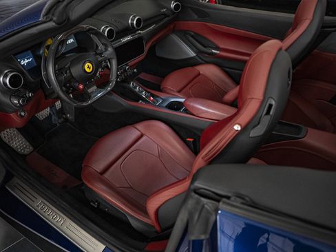 Used 2019 Ferrari Portofino image 30