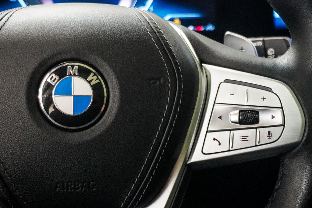 Used 2025 BMW X7 xDrive40i AWD/4WD image 18