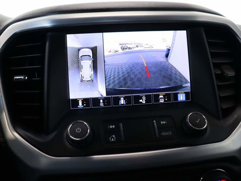 Used 2022 GMC Acadia SLT w/ Technology Package image 13