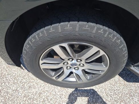 Used 2022 Ford Expedition XLT RWD image 7