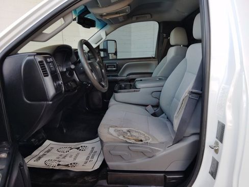 Used 2018 Chevrolet Silverado 3500 2WD Regular Cab image 16