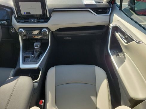 Used 2023 Toyota RAV4 XLE Premium image 13